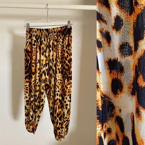 Cropped LEOPARD Print Slouchy HAREM Style PANTS Size Small